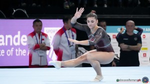 esposito manila ita ph simone ferraro sfa07632